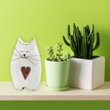 Load image into Gallery viewer, Rustic Cat Heart Sitter