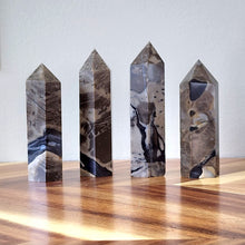 Load image into Gallery viewer, Fluorescent Agate Stone Tower
